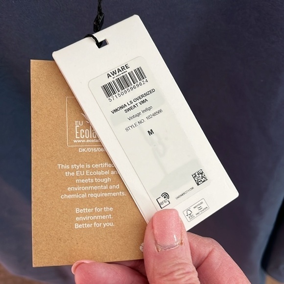 Aware Men’s Blue Crewneck Sweatshirt Size Medium NWT - Picture 3 of 4